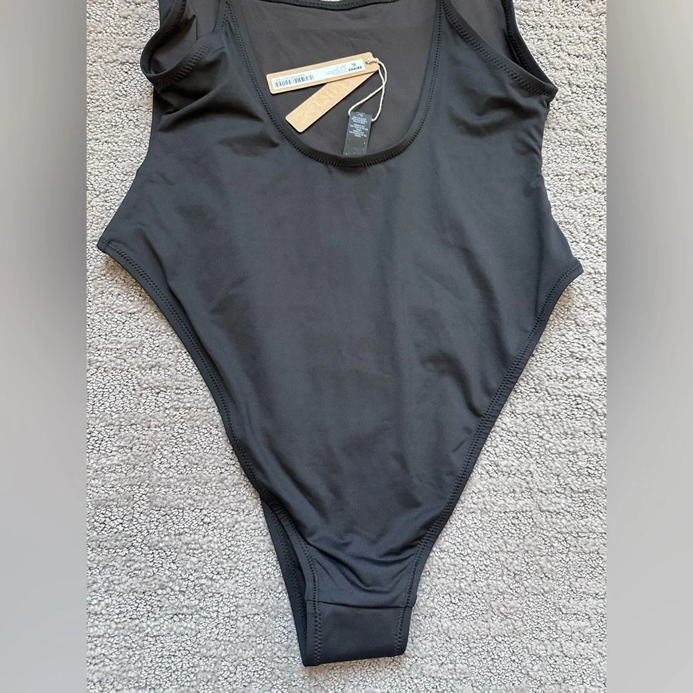 SKIMS Recycled Swim Scoop Neck One-Piece Swimsuit Black XL NWT